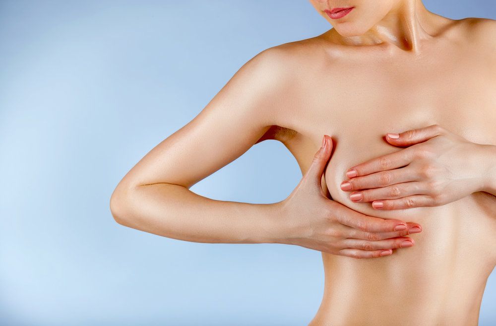 bác sĩ thẩm mỹ Hồ Quốc Việt nâng ngực Bác Sĩ Việt
